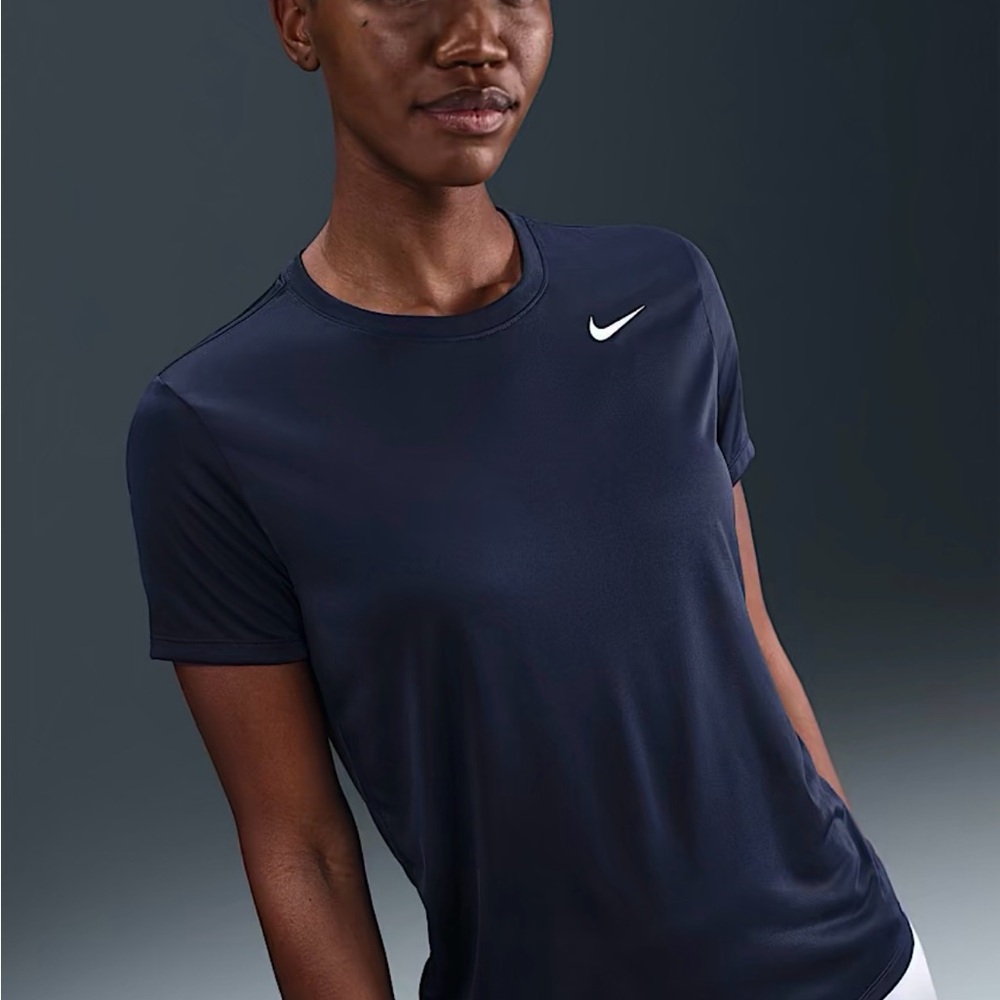 🩵Nike Women’s Light Blue Short Sleeve Dri-FIT Crew Tee